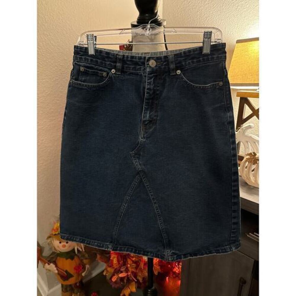 Tommy Hilfiger denim skirt size 8‎